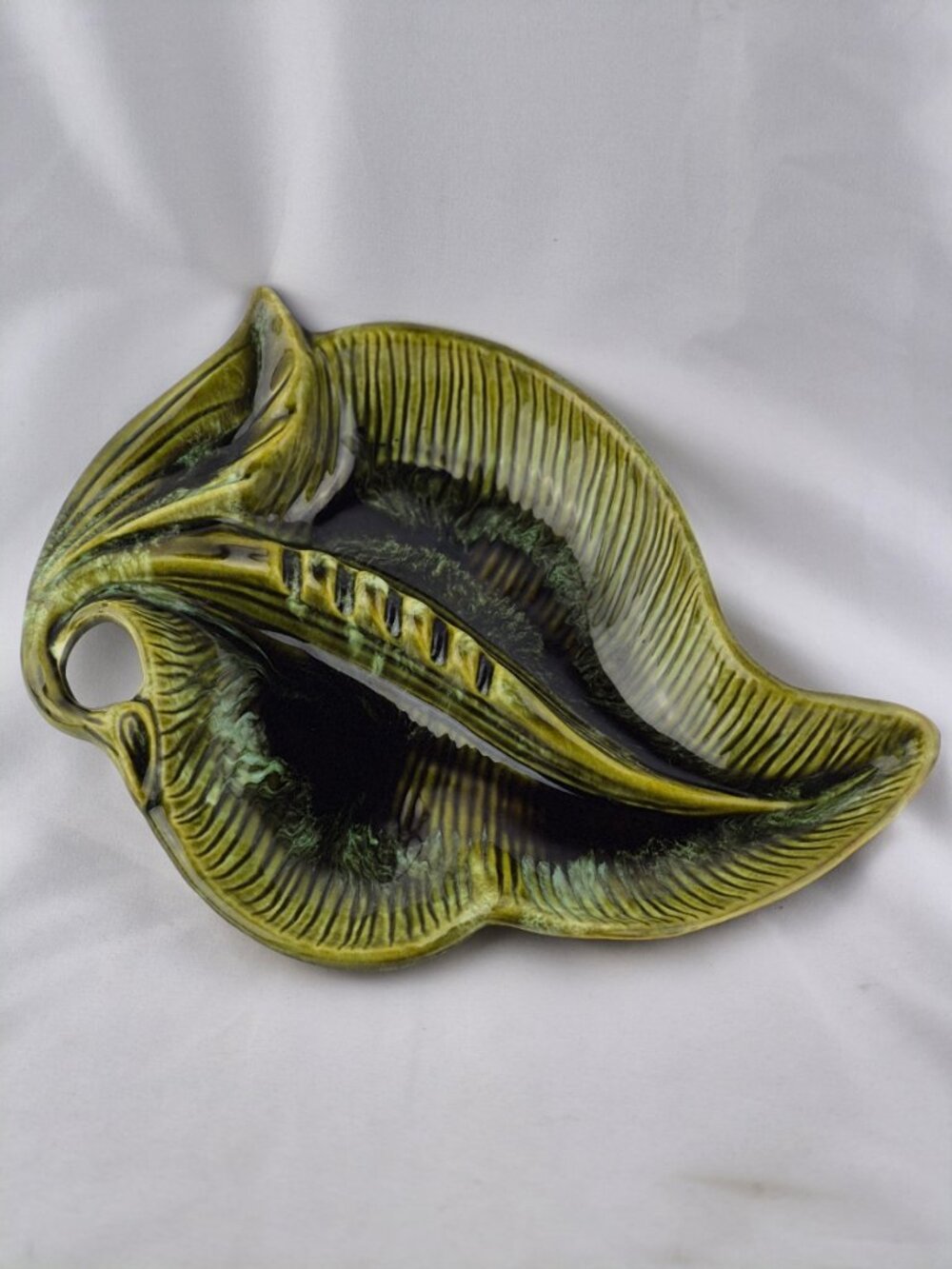 Vintage California Pottery USA Leaf Shape Green Ashtray Drip Glaze